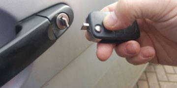 Broken Car Key Extraction